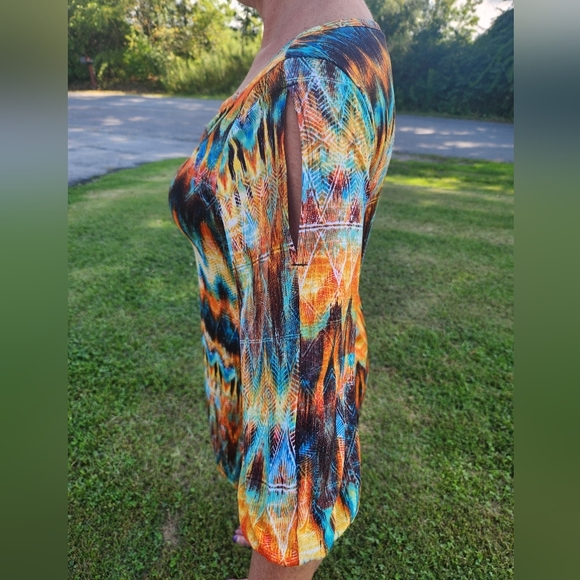 New DIRECTIONS AZTEC TRIBAL TROPICAL ABSTACT FITTED TUNIC SIZE SMALL - Picture 2 of 8